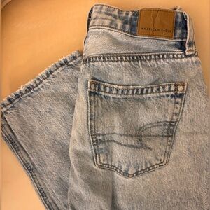 American Eagle Outfitters Mom Straight Jean